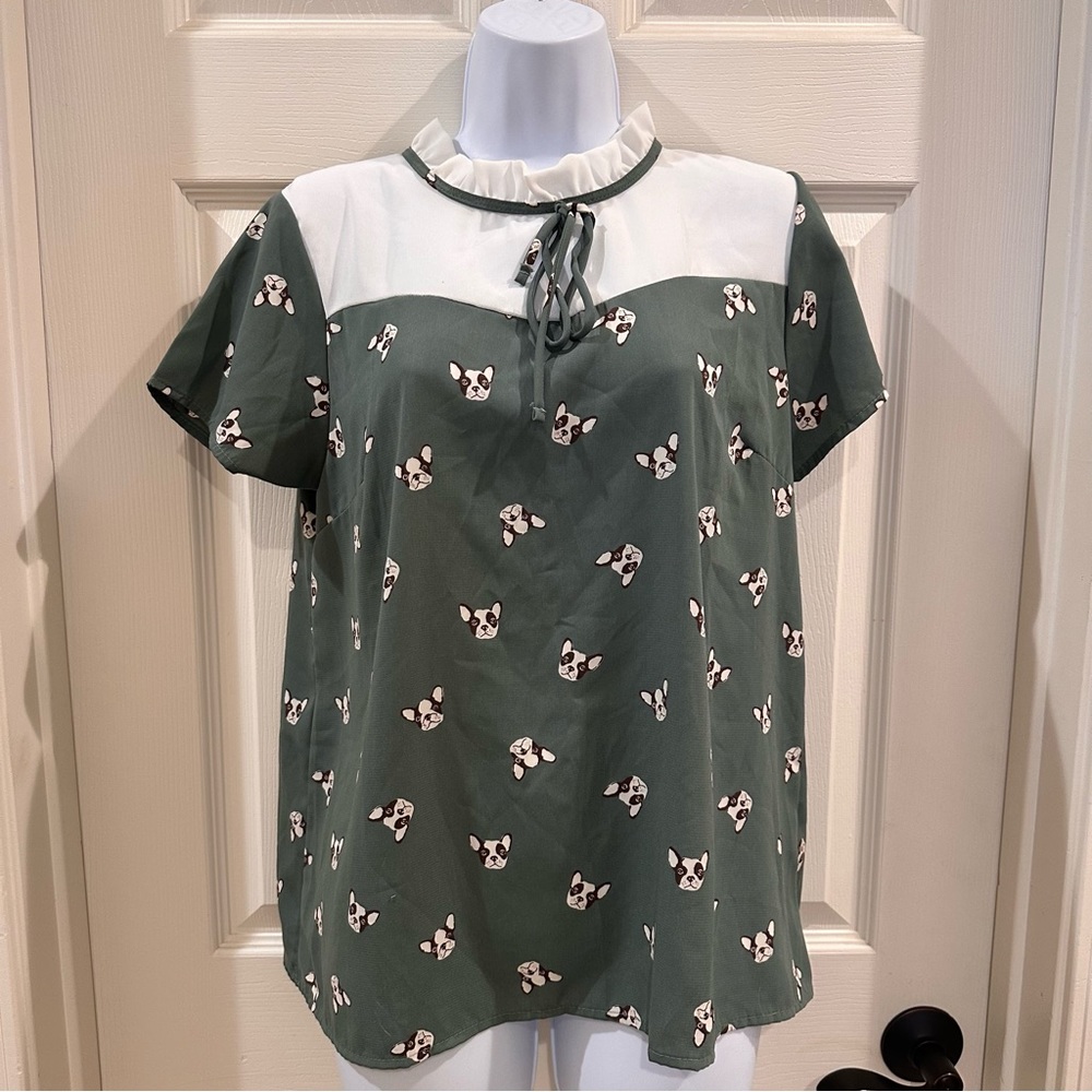Jessy B Boston Terrier Ruffled Collar Short Sleeve Green Blouse Medium